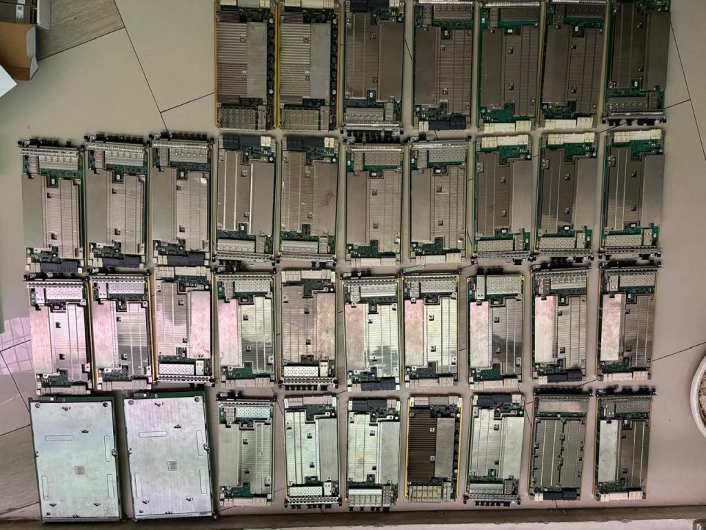 perangkat tower BTS